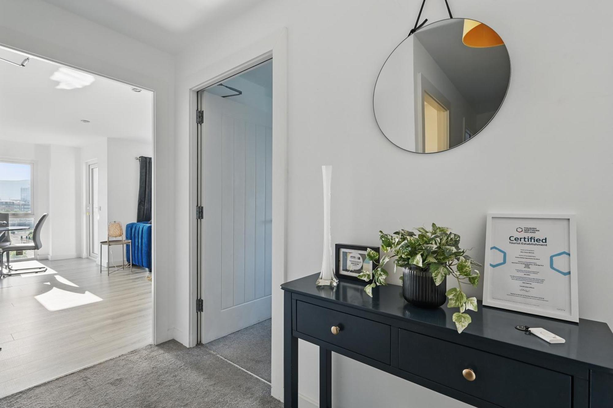 Central Belfast Apartments Sandford Экстерьер фото