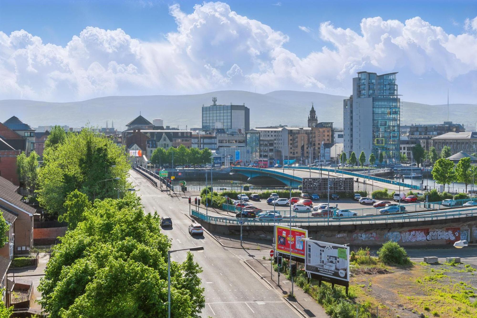 Central Belfast Apartments Sandford Экстерьер фото